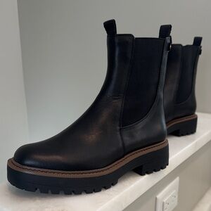 Sam Edelman Laguna Chelsea Black Ankle Booties
